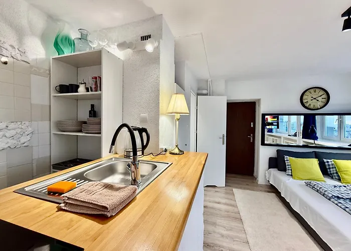 Sawa 7 Wifi8gbs 85'tv 4k Netflix Appartement Warschau