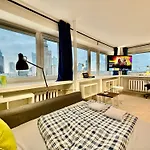 Sawa 7 Wifi8gbs 85'tv 4k Netflix Warszawa